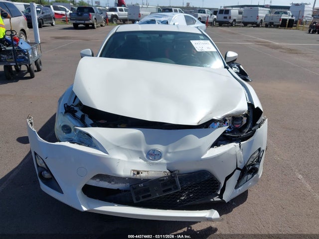 JF1ZNAA11G8707079 Scion Fr-s Release Series 2.0