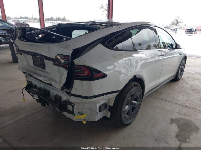 2026 TESLA MODEL X 7SAXCBE51TF477681 Photo 3