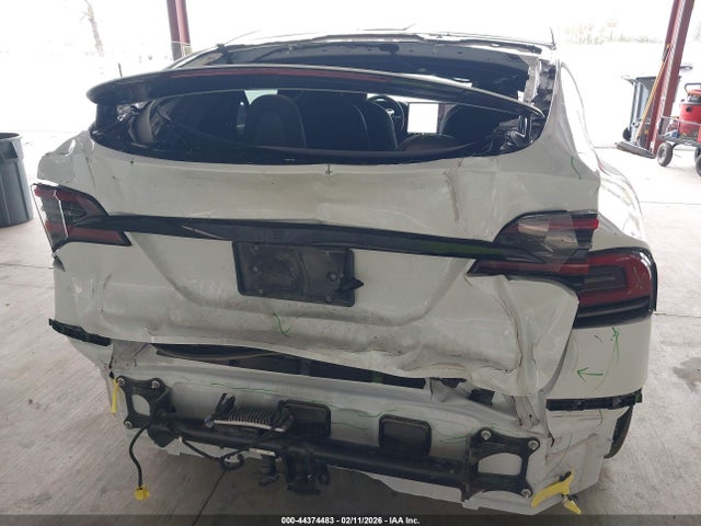 2026 TESLA MODEL X 7SAXCBE51TF477681 Photo 5