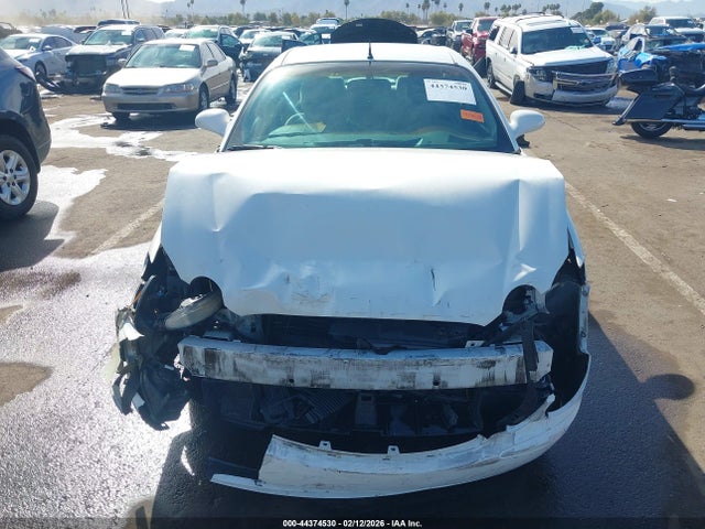 44374530 :رقم المزاد ، 2G4WC562151315100 vin ، 2005 Buick Lacrosse Cx مزاد بيع