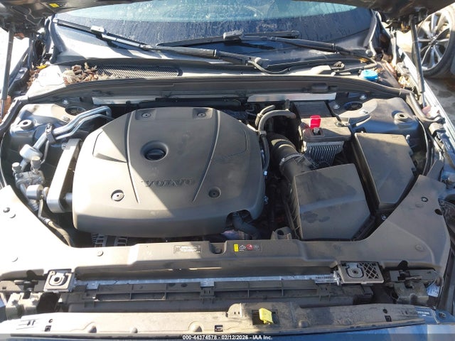 7JR102FK6LG065666 Volvo S60 T5 Momentum