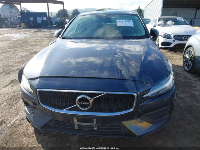 7JR102FK6LG065666 Volvo S60 T5 Momentum