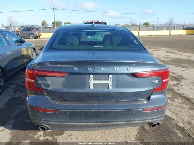 7JR102FK6LG065666 Volvo S60 T5 Momentum