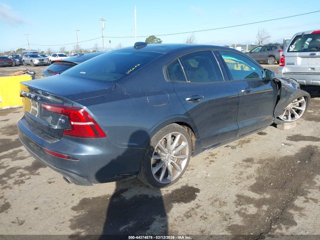7JR102FK6LG065666 Volvo S60 T5 Momentum