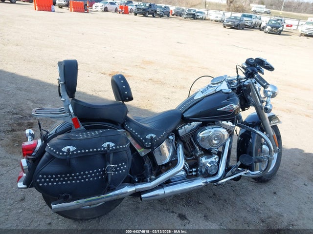 2011 HARLEY-DAVIDSON FLSTC 1HD1BW510BB042435 Photo 3