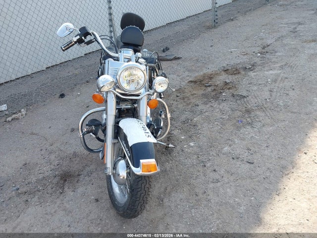 2011 HARLEY-DAVIDSON FLSTC 1HD1BW510BB042435 Photo 4
