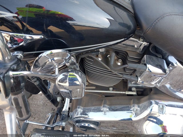2011 HARLEY-DAVIDSON FLSTC 1HD1BW510BB042435 Photo 8