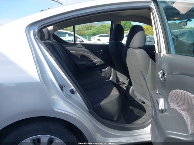 3N1CN7AP7JL875960 Nissan Versa 1.6 Sv