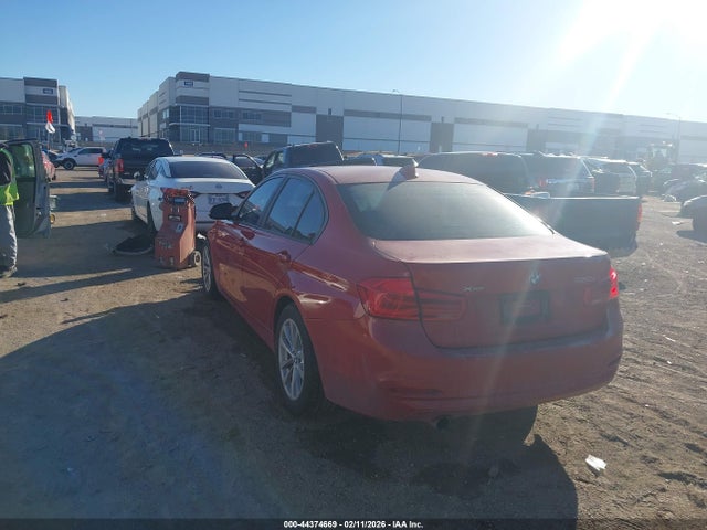 2016 BMW 320I WBA8E5G58GNU21235 Photo 2