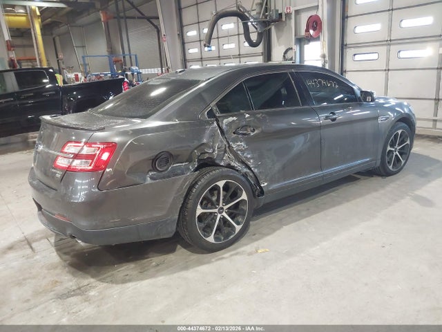 Ford Taurus Limited 2015 1FAHP2J85FG111034 Image 4