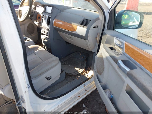 2009 CHRYSLER TOWN & COUNTRY 2A8HR64X59R561521 Photo 4