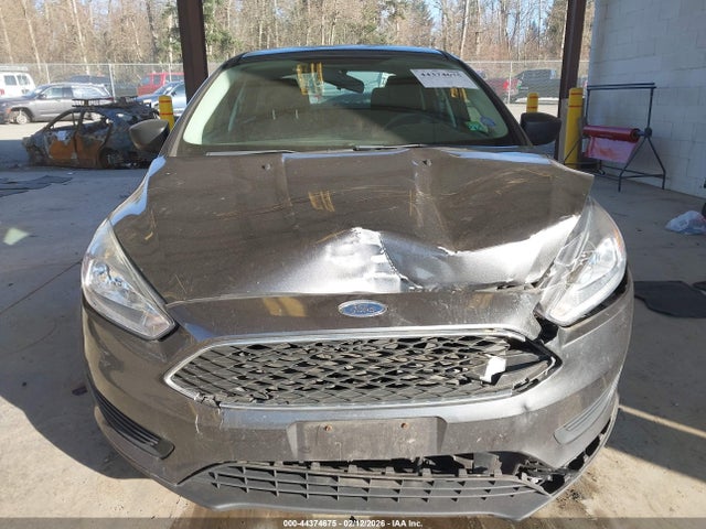 Ford FOCUS S 2018 1FADP3E20JL330073 Image 12