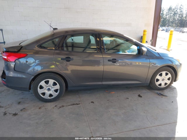 Ford FOCUS S 2018 1FADP3E20JL330073 Image 13