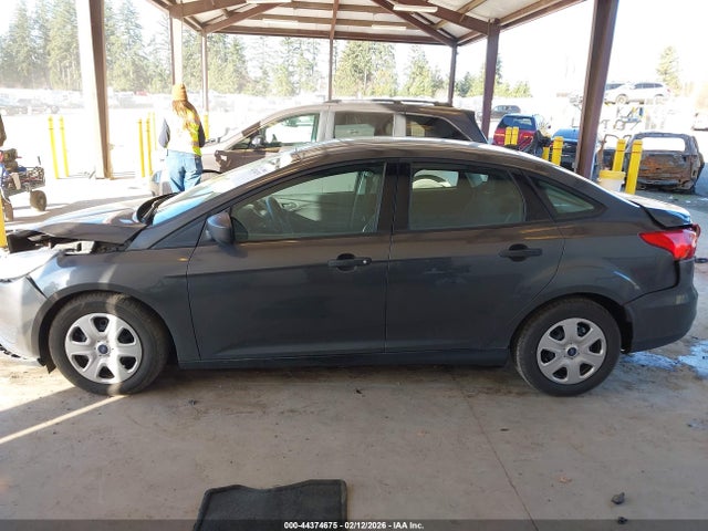 Ford FOCUS S 2018 1FADP3E20JL330073 Image 14
