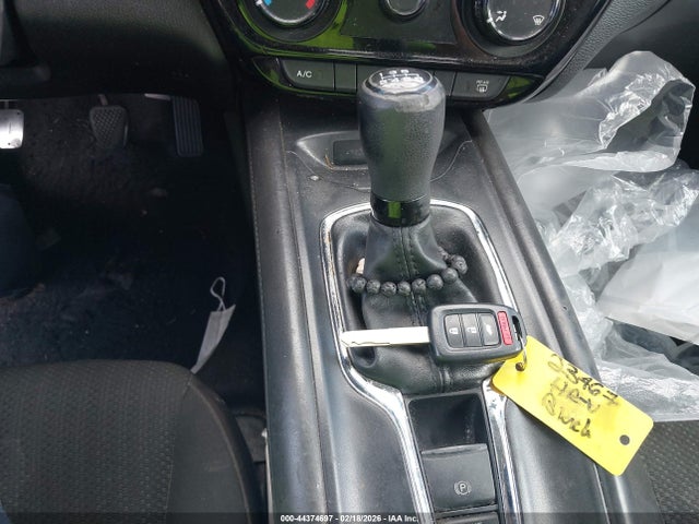 3CZRU5G31HM718815 Honda HR-V LX