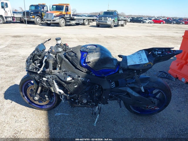 Yamaha YZFR1 2021 JYARN66E4MA001307 Image 12