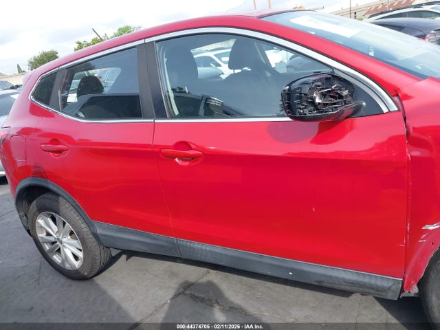 JN1BJ1CP4JW192397 Nissan Rogue Sport S