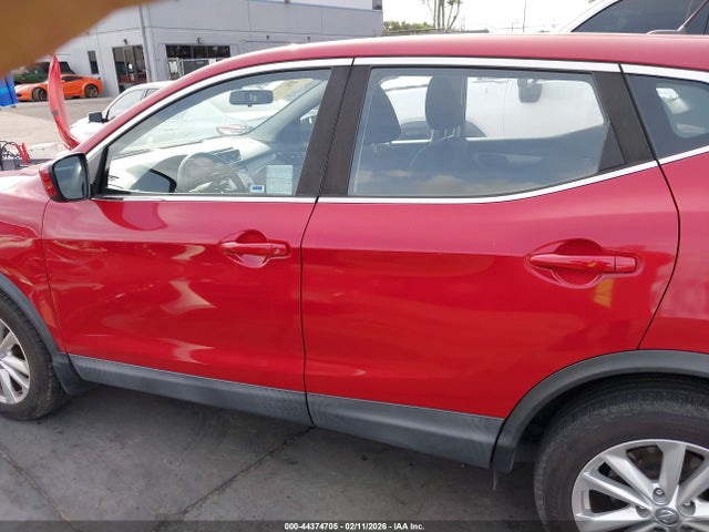 JN1BJ1CP4JW192397 Nissan Rogue Sport S