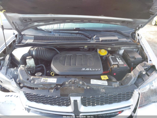 2C4RDGEG2JR150659 Dodge Grand Caravan Gt