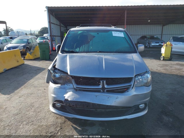 2C4RDGEG2JR150659 Dodge Grand Caravan Gt