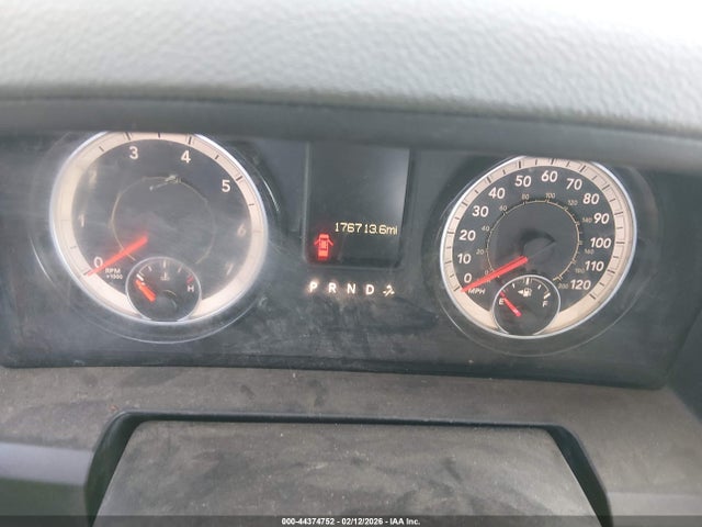 44374752 :رقم المزاد ، 1C6RR7GGXHS748402 vin ، 2017 Ram 1500 Slt  4x4 6'4 Box مزاد بيع