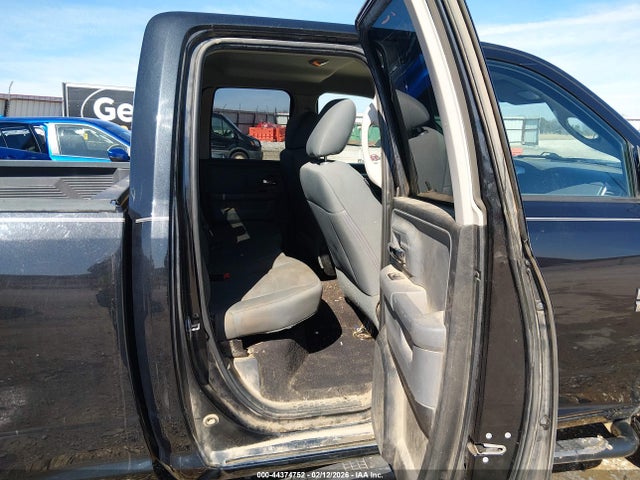 44374752 :رقم المزاد ، 1C6RR7GGXHS748402 vin ، 2017 Ram 1500 Slt  4x4 6'4 Box مزاد بيع
