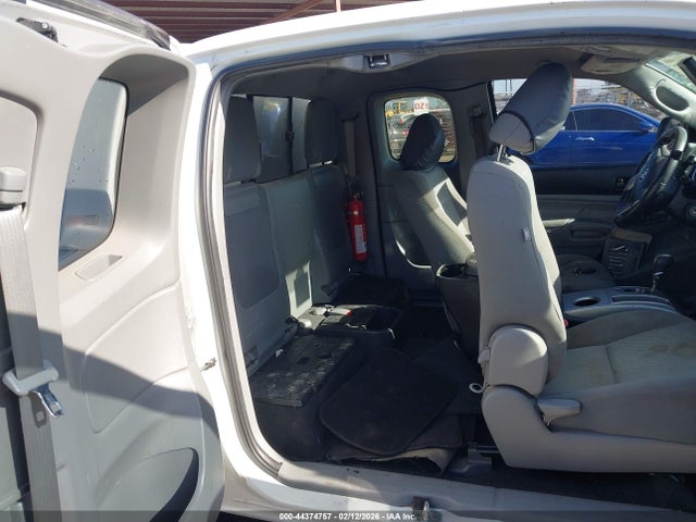 44374757 :رقم المزاد ، 5TFTX4GN7DX025377 vin ، 2013 Toyota Tacoma Prerunner مزاد بيع