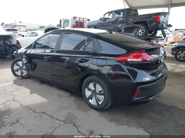2019 HYUNDAI IONIQ HYBRID KMHC65LC3KU141859 Photo 2