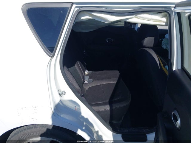 KNDJN2A28G7318709 KIA Soul