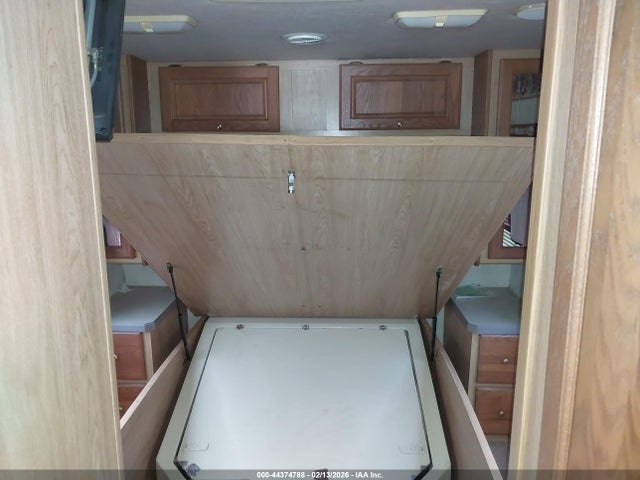 2000 Roadmaster Rail Dyanaster მანქანა იყიდება აუქციონზე, vin: 1RF120419Y2010651, აუქციონის ნომერი: 44374788