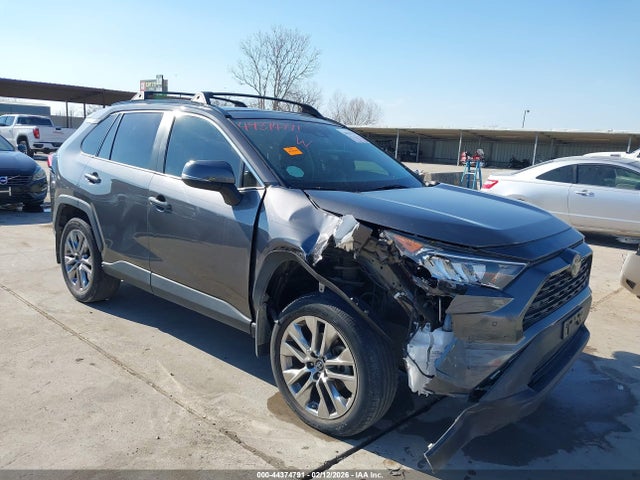 2019 TOYOTA RAV4 2T3C1RFV1KW040426