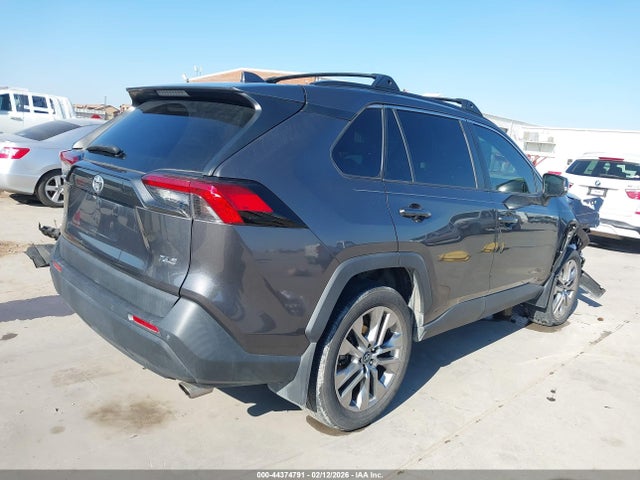2019 TOYOTA RAV4 2T3C1RFV1KW040426 Photo 3