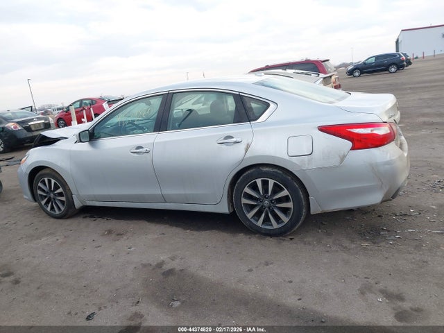 1N4AL3AP3HC213842 Nissan Altima 2.5 Sv