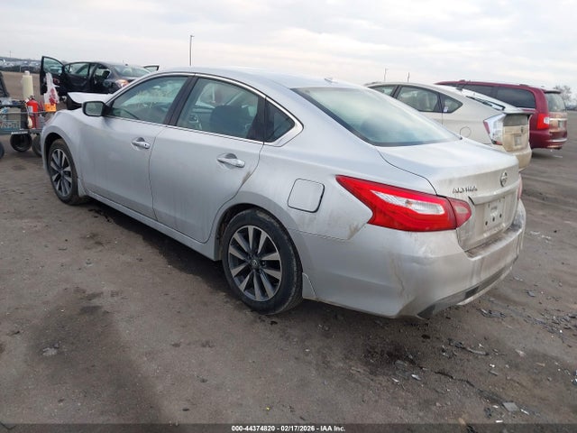 1N4AL3AP3HC213842 Nissan Altima 2.5 Sv