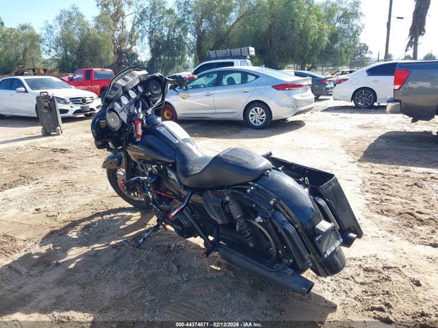 2019 HARLEY-DAVIDSON FLHXS 1HD1KRP35KB669518 Photo 2