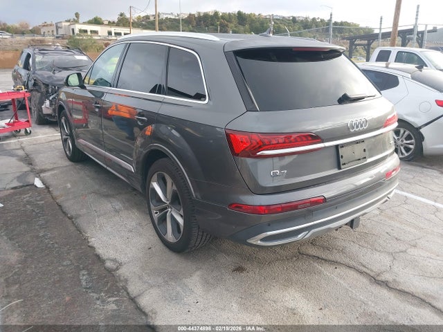 2021 AUDI Q7 WA1LXAF75MD028226 Photo 2