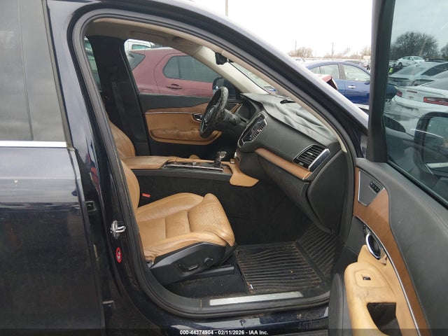 2016 VOLVO XC90 YV4A22PL9G1086212 Photo 4