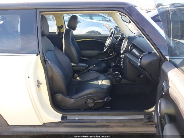 2012 MINI COOPER S WMWSV3C59CTY18636 Photo 4