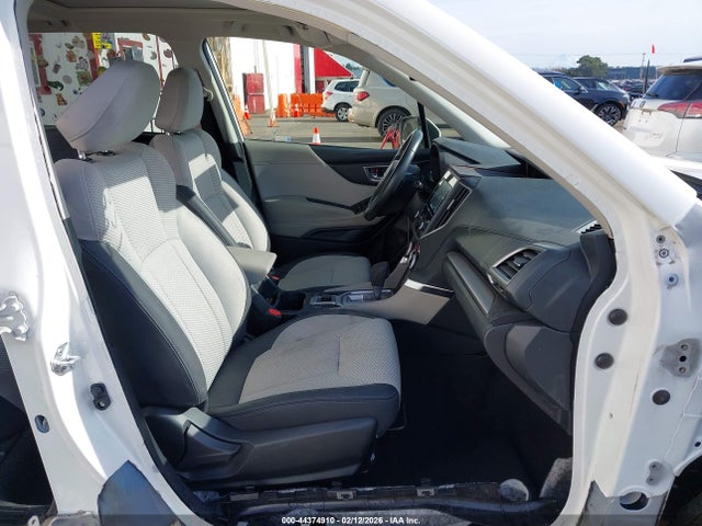 JF2SKADC0RH448266 Subaru Forester Premium