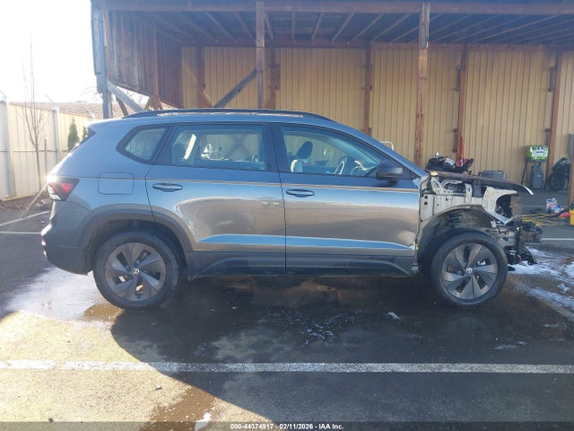 3VV5C7B2XSM009214 Volkswagen Taos 1.5t S