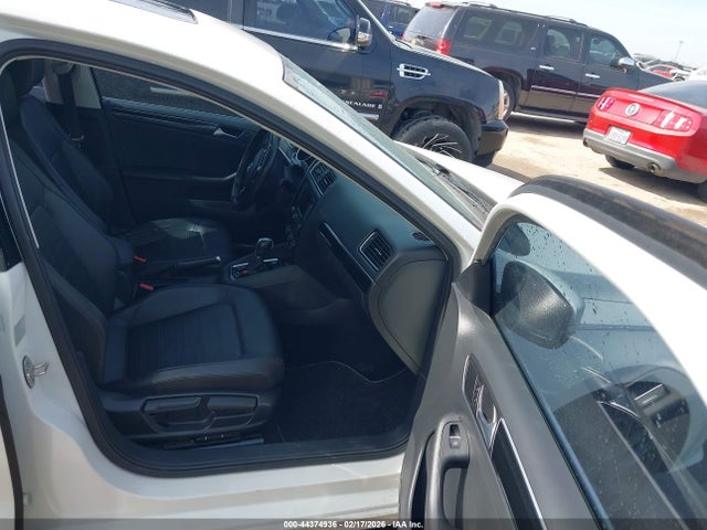 3VWL07AJ9FM408853 Volkswagen Jetta 1.8t Sel