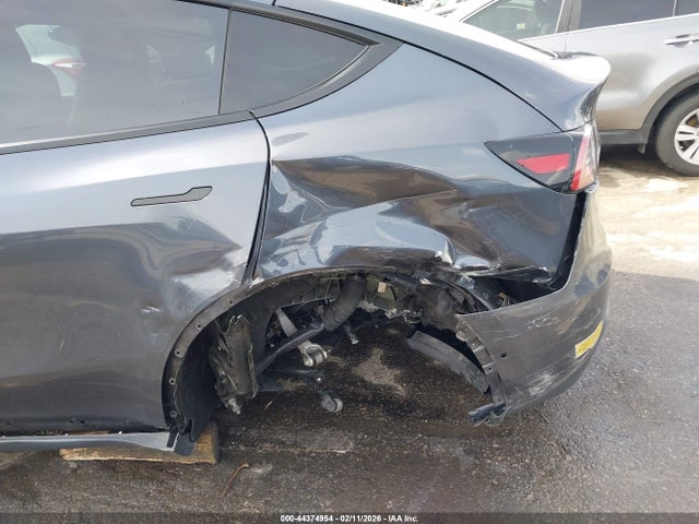 2022 TESLA MODEL Y 7SAYGDEE6NF363179 Photo 5