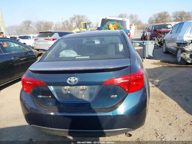 Toyota COROLLA SE 2018 5YFBURHEXJP814486 Image 17