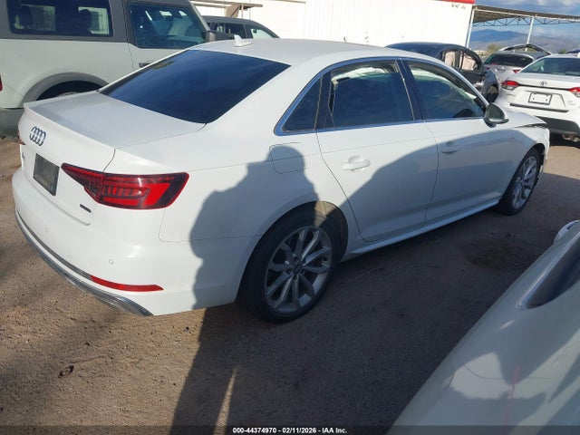 2019 AUDI A4 WAUENAF48KN012567 Photo 3
