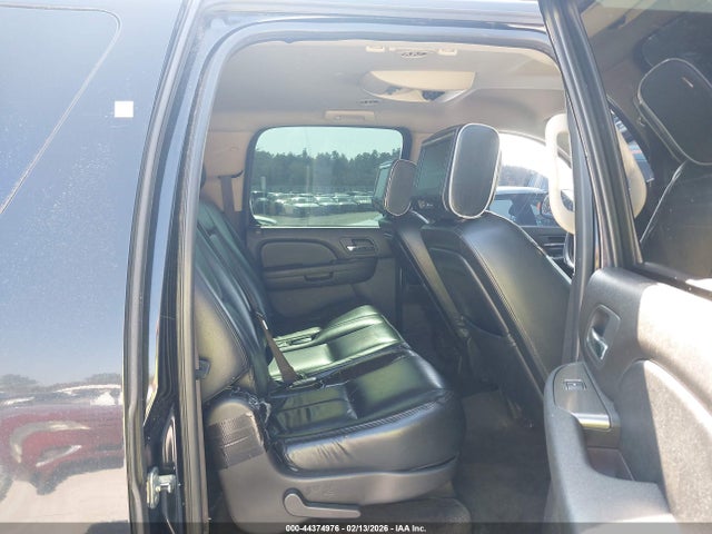 2007 CHEVROLET SUBURBAN 1500 1GNFC16017R200946 Photo 7