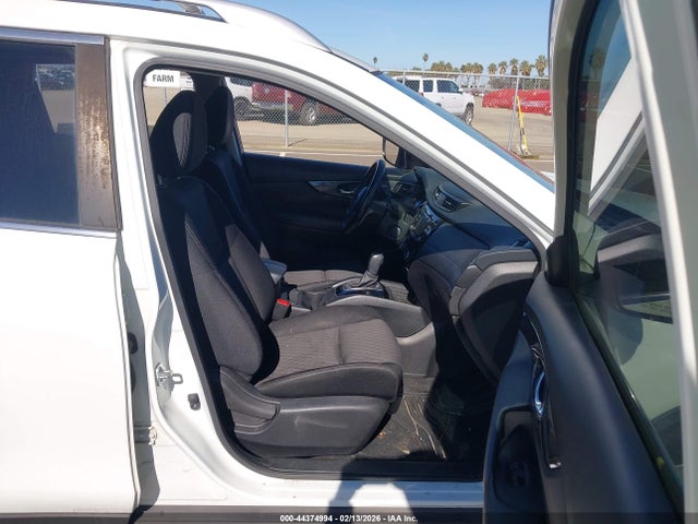JN8AT2MT7HW144704 Nissan ROGUE SV