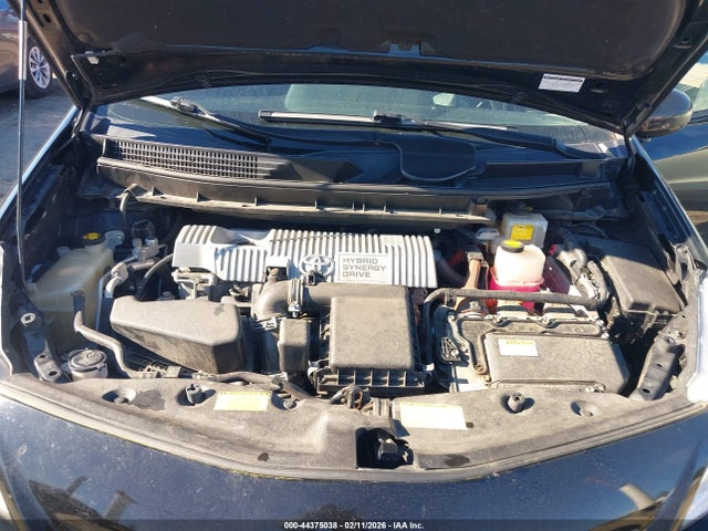 JTDZN3EU1E3314428 Toyota Prius V Two