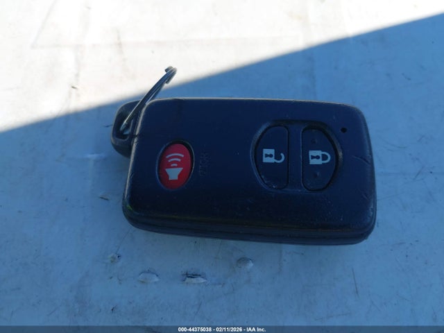 JTDZN3EU1E3314428 Toyota Prius V Two