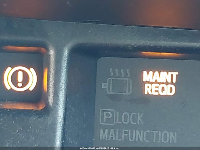 JTDZN3EU1E3314428 Toyota Prius V Two