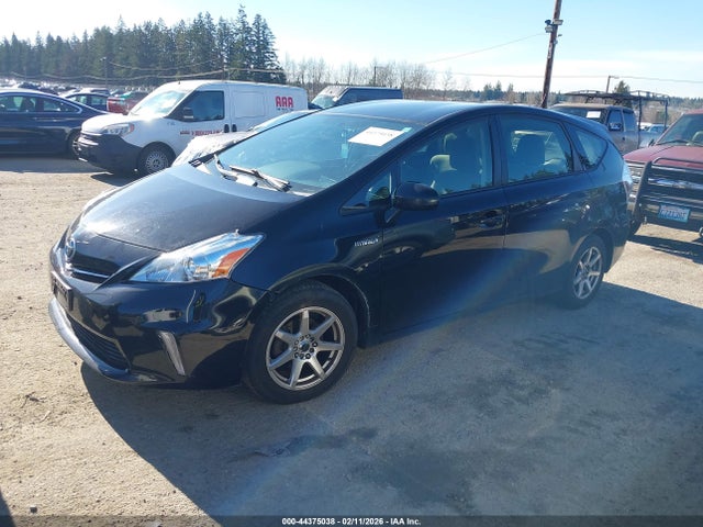 JTDZN3EU1E3314428 Toyota Prius V Two